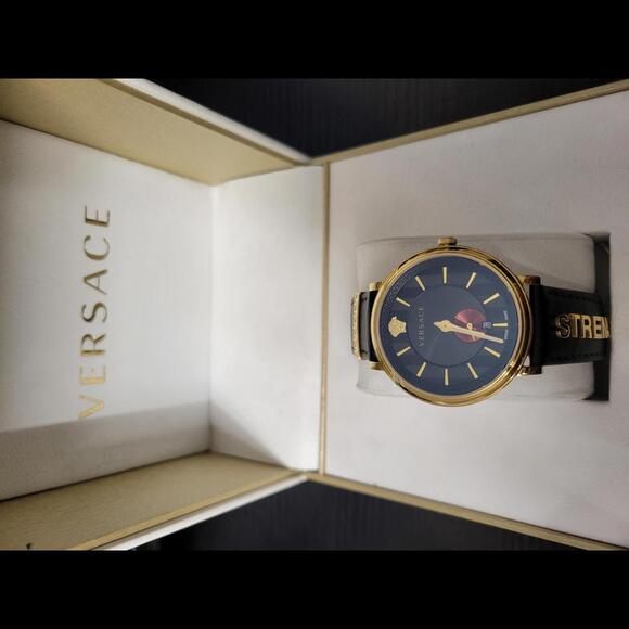 🔥FULL SET Versace V-Circle VBQ050017 42mm Quartz Watch BEAUTIFUL! - Picture 1 of 8